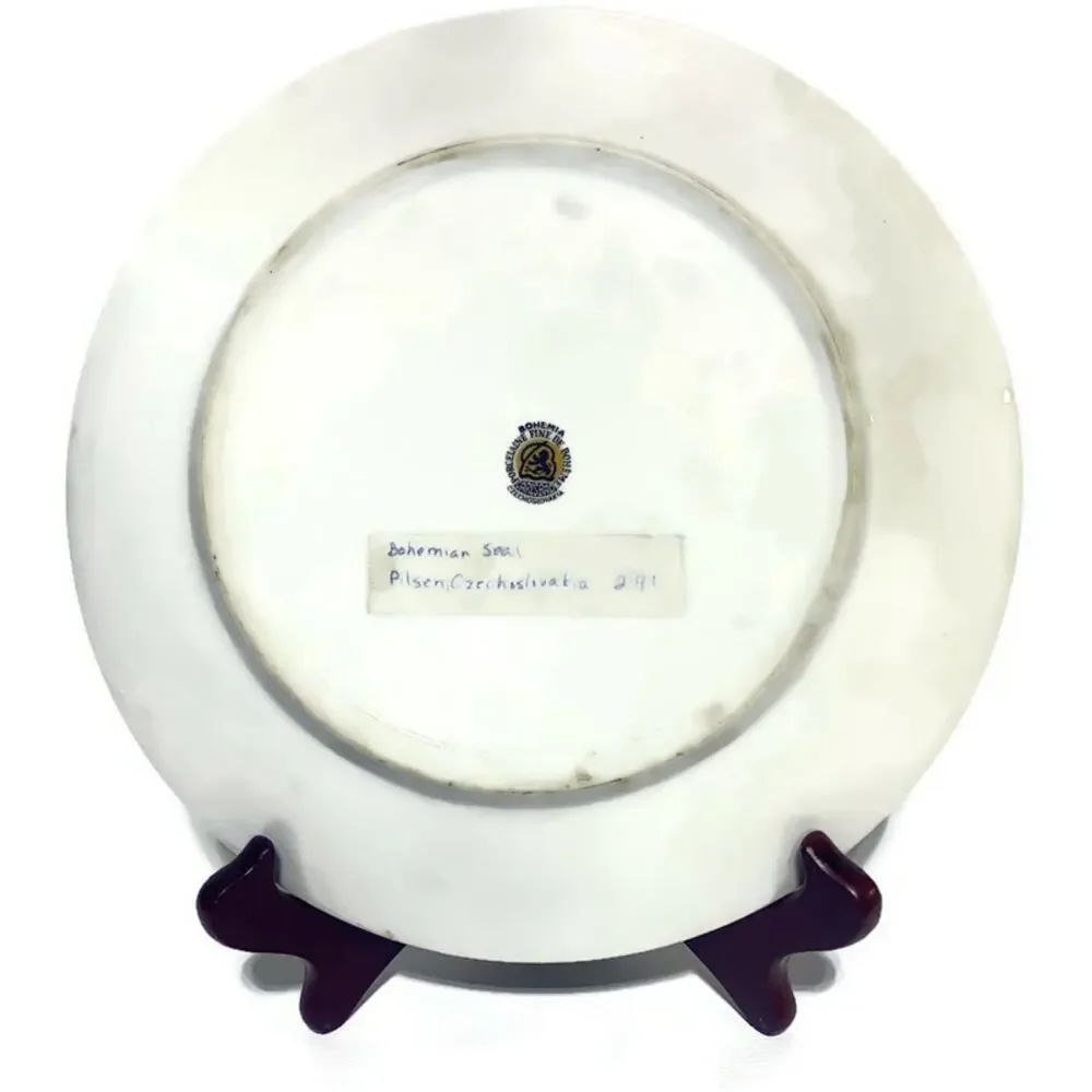 Bohemia Pravda Vitezi Czechoslovakia Carlsbad Porcelain Plate 9.5